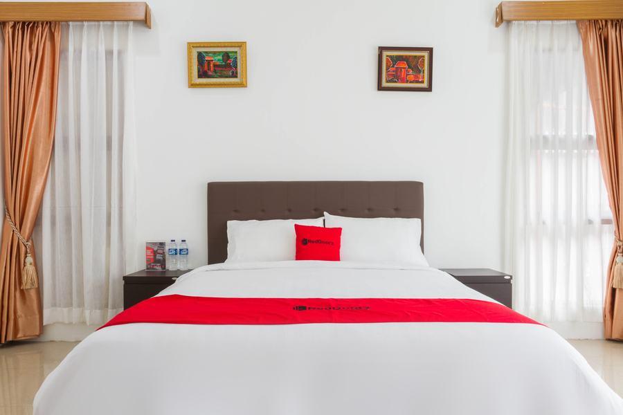 Reddoorz Near Jatinangor Town Square Hotel Екстериор снимка
