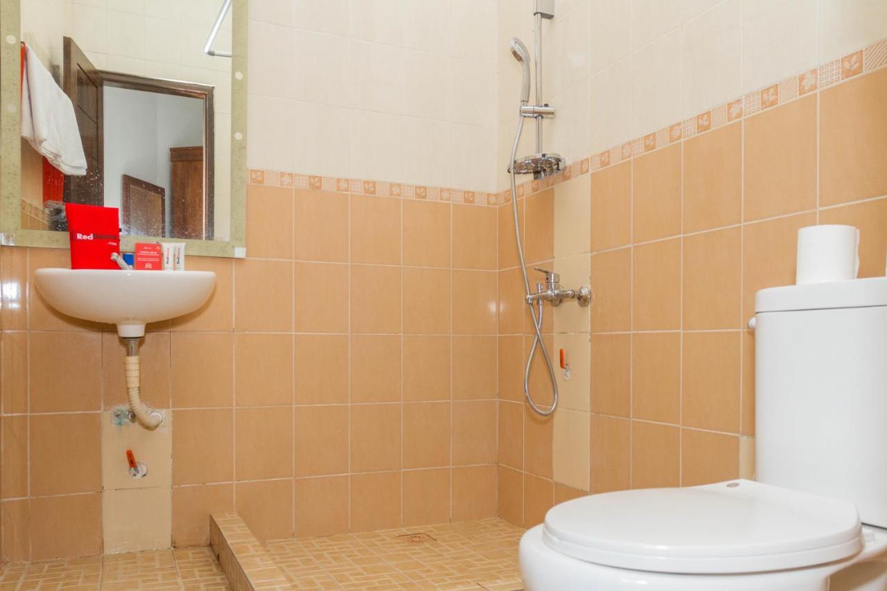 Reddoorz Near Jatinangor Town Square Hotel Екстериор снимка