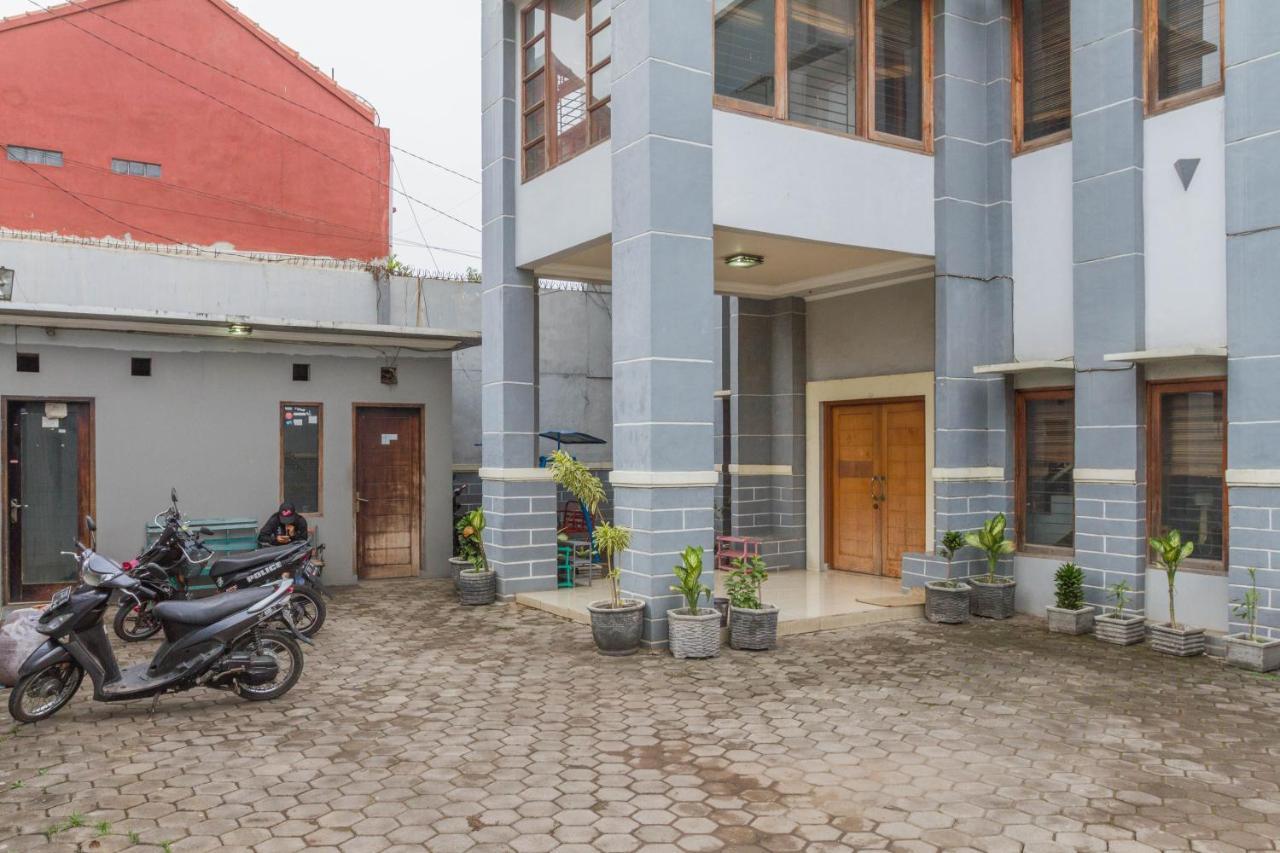 Reddoorz Near Jatinangor Town Square Hotel Екстериор снимка
