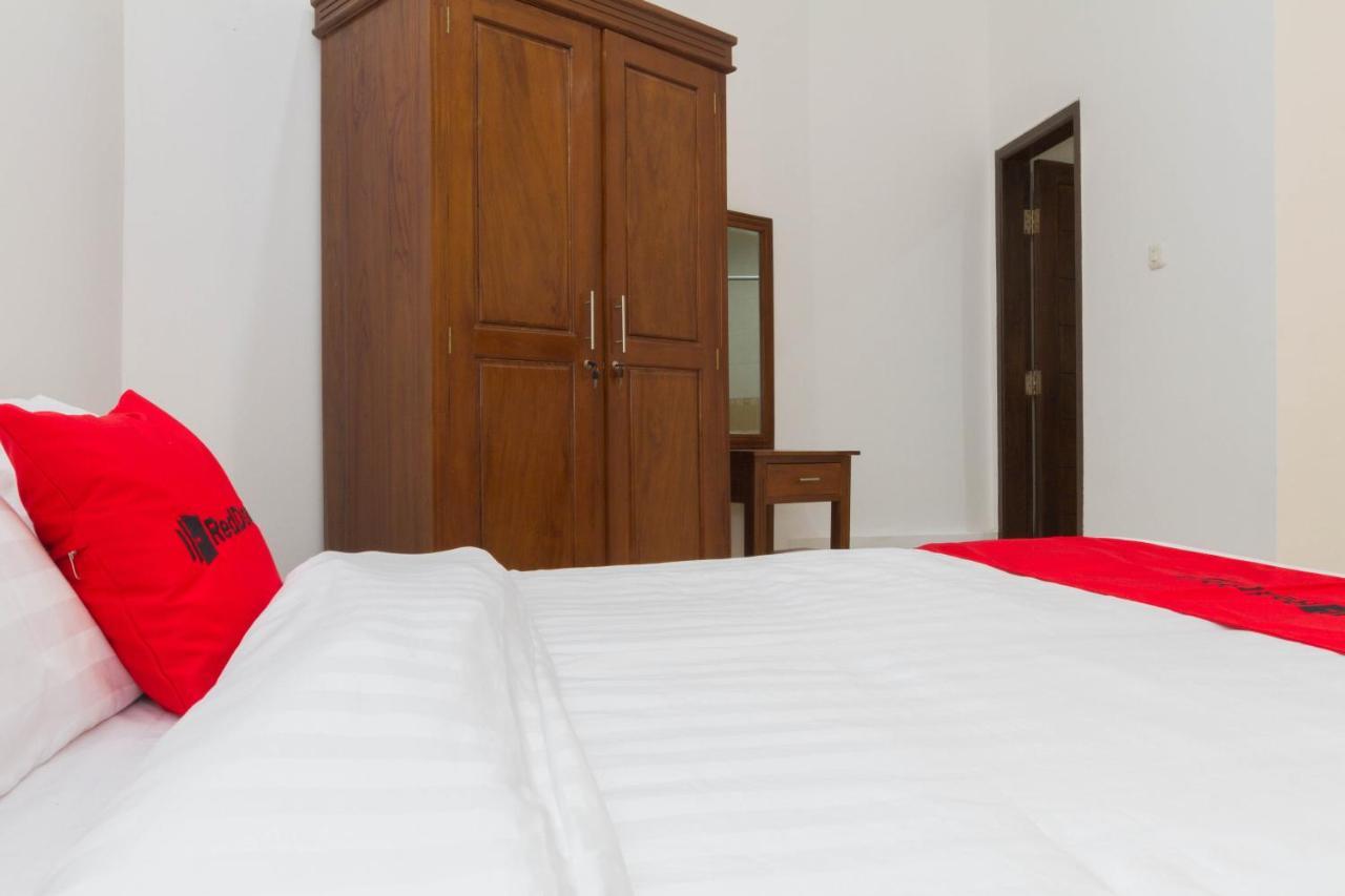 Reddoorz Near Jatinangor Town Square Hotel Екстериор снимка
