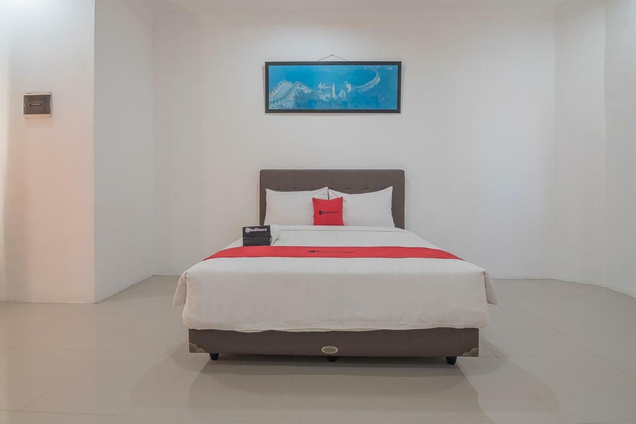 Reddoorz Near Jatinangor Town Square Hotel Екстериор снимка