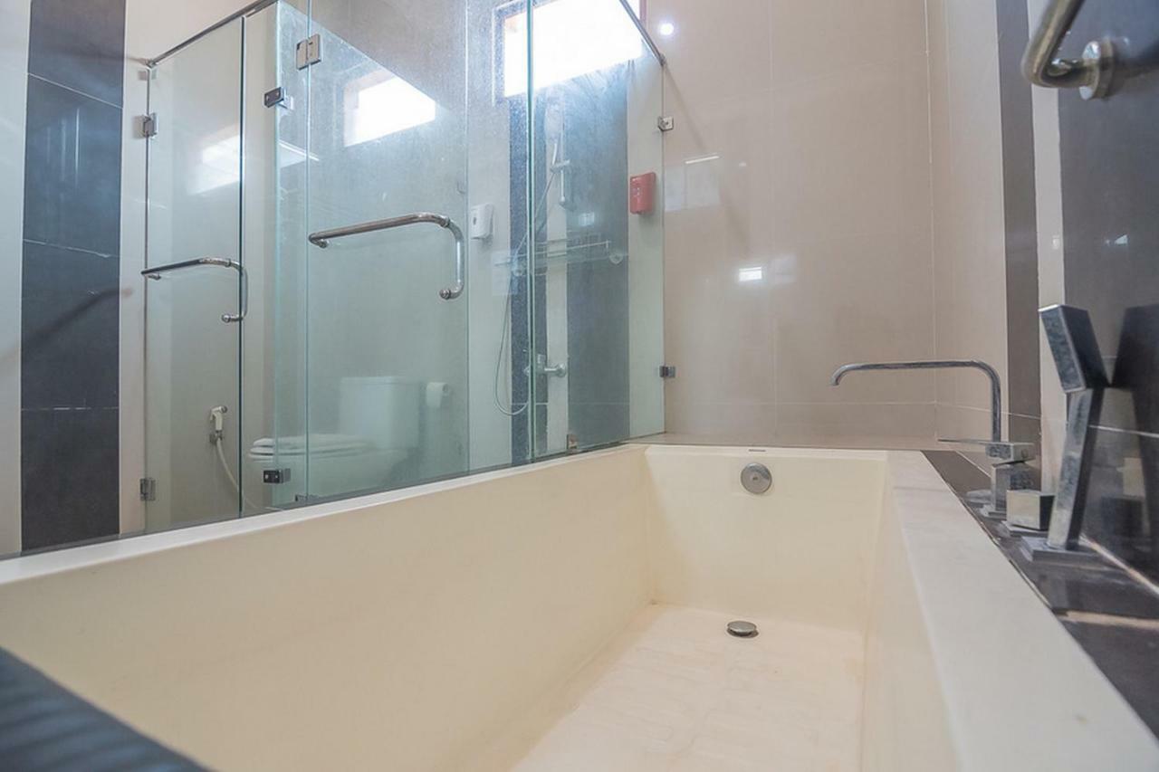 Reddoorz Near Jatinangor Town Square Hotel Екстериор снимка