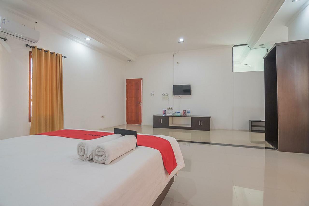 Reddoorz Near Jatinangor Town Square Hotel Екстериор снимка