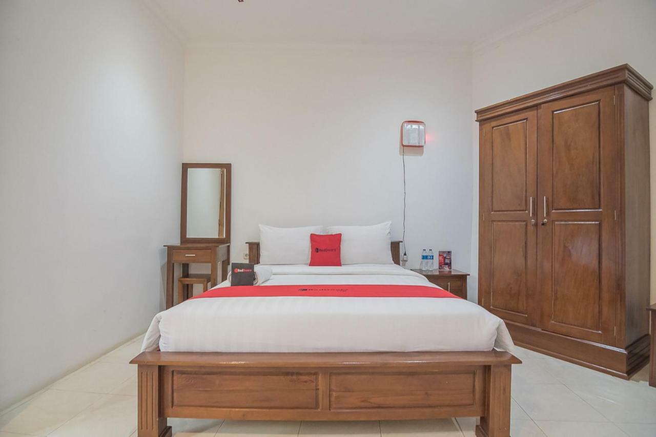 Reddoorz Near Jatinangor Town Square Hotel Екстериор снимка