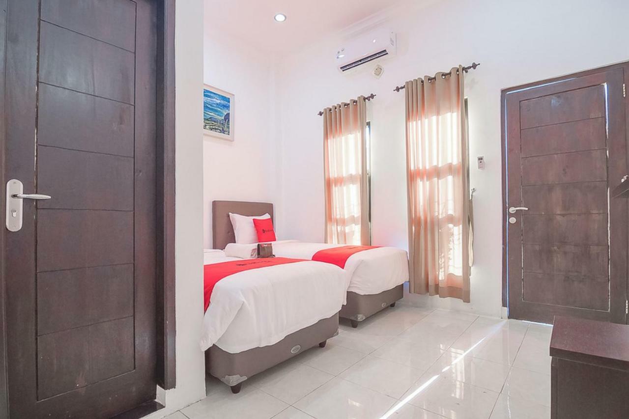 Reddoorz Near Jatinangor Town Square Hotel Екстериор снимка