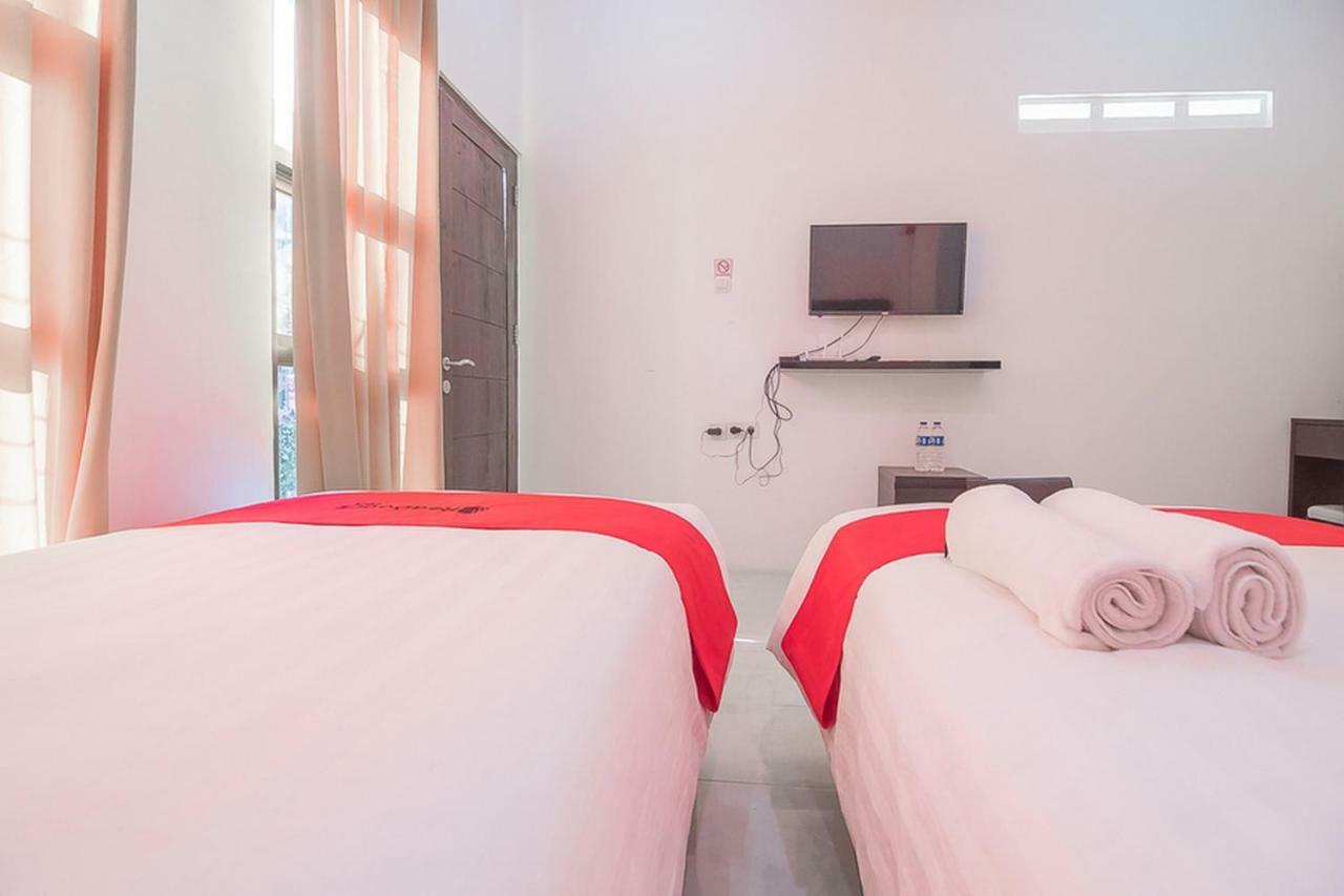 Reddoorz Near Jatinangor Town Square Hotel Екстериор снимка