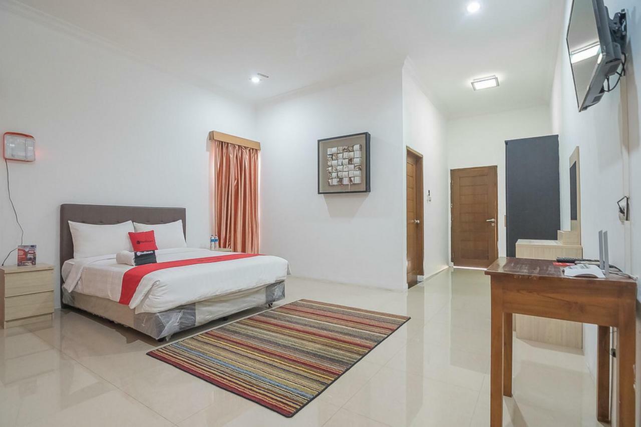 Reddoorz Near Jatinangor Town Square Hotel Екстериор снимка