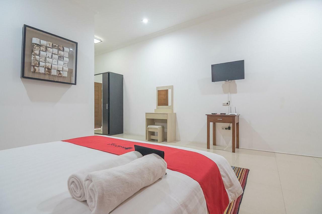 Reddoorz Near Jatinangor Town Square Hotel Екстериор снимка